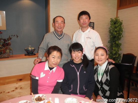 茨城县高尔夫联盟理事长小野进先生(后左一)宴请杨涛丽、叶莉英