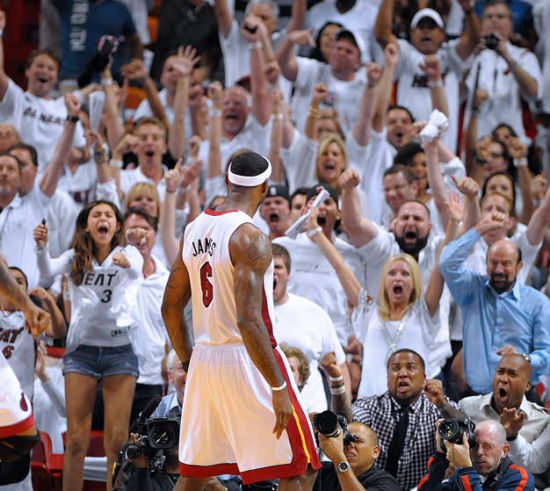 美航球馆不败，离不开你们的支持