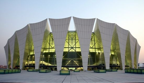 中心体育馆“海上王冠”