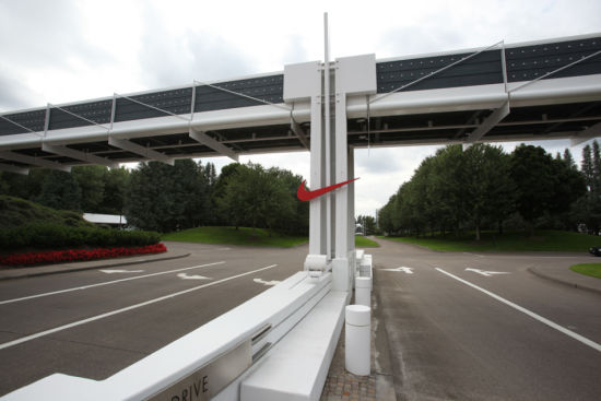 耐克总部的大门