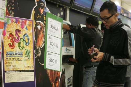 六合彩“加价”后，弃奖明显减少。图片来源：大公报