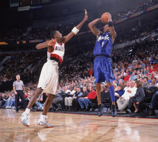 02年再一次穿上了Air Pippen II