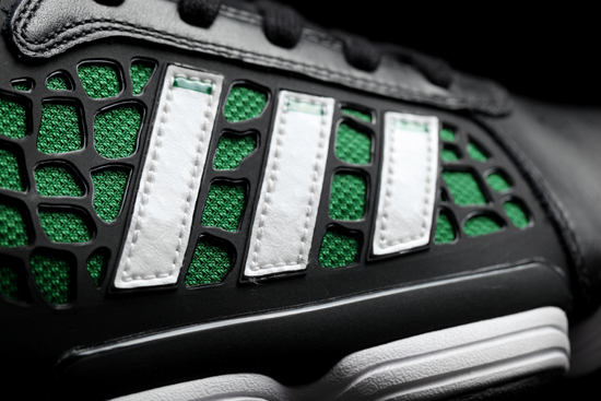 adidas Crazy Skin 闪电状花纹起到支撑性又不失美观