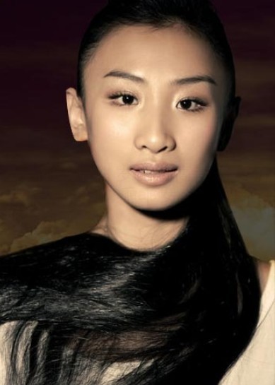 体彩形象大使、蹦床世界冠军何雯娜