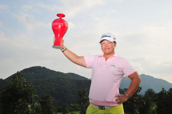 潘艳红赢职业首冠