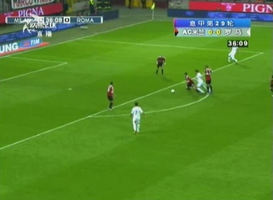 图16 博内拉卡位并将球成功断下