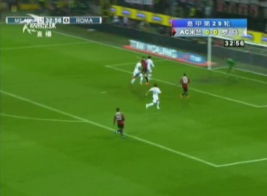 图25 伊布头槌攻门