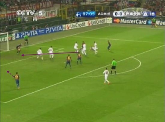 图40 梅西人群中起脚冷射