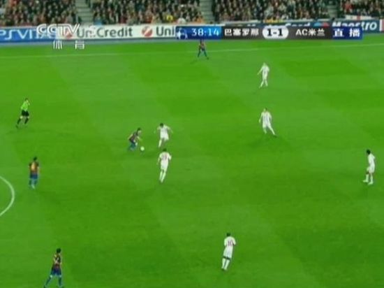 图12 梅西中路准备突破