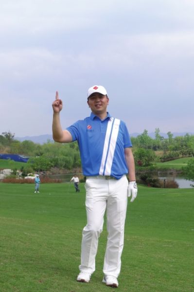 FGA队一杆进洞队员邹曦