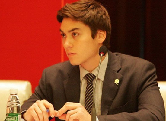 恒大的帅哥翻译