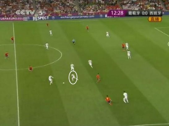 图8 科恩特朗果断断球