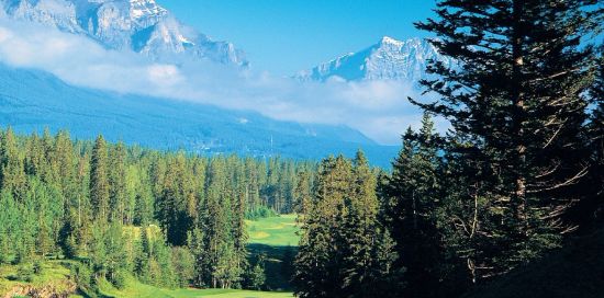 位于艾伯塔省的斯图尔特小溪乡村俱乐部。