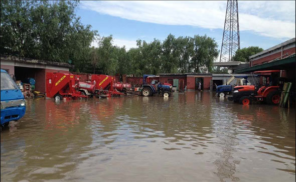 彼岸青滩球场仓库被淹