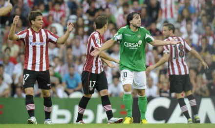 贝蒂斯队的贝尼亚特凭借一己之力率领球队在客场5比3击败毕尔巴鄂竞技