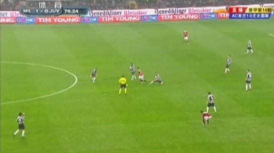 图10 帕齐尼控球