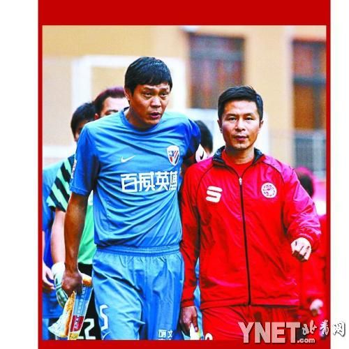 彭伟国（右）和范志毅是本次赛事的主要组织者（3 ／5张） 