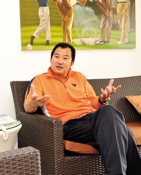 王宏兵侃侃而谈