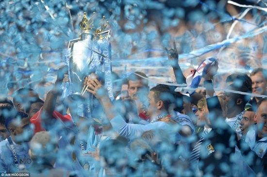 让曼彻斯特成为了蓝色