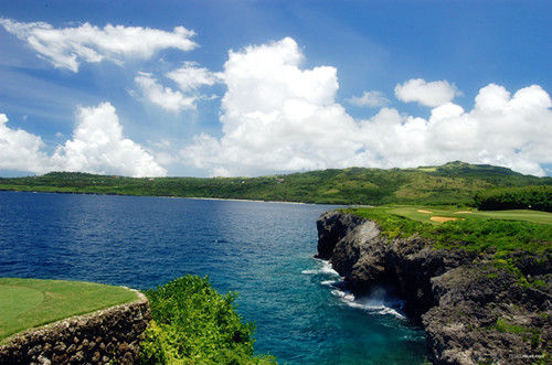 劳劳贝东场迷人的三杆洞