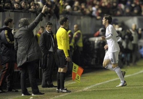 卡卡忙向穆里尼奥致歉