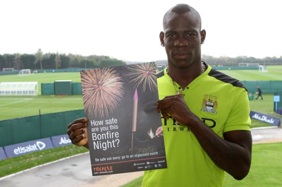 巴洛特利化身烟花大使