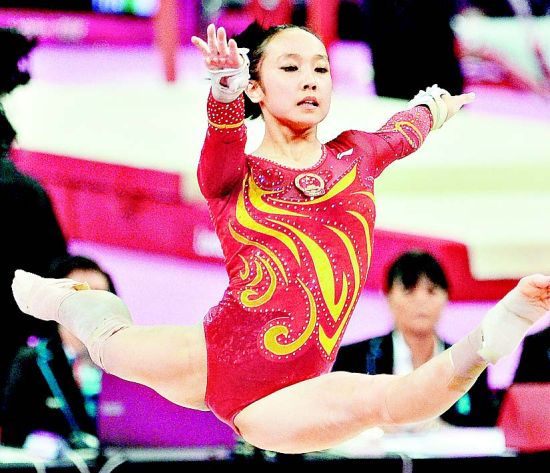 黄秋爽 体操队冠军级队员