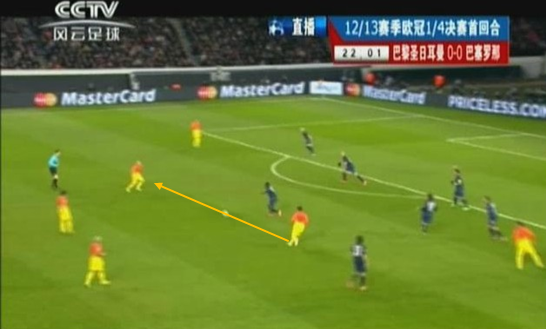 图9 梅西传球给小白