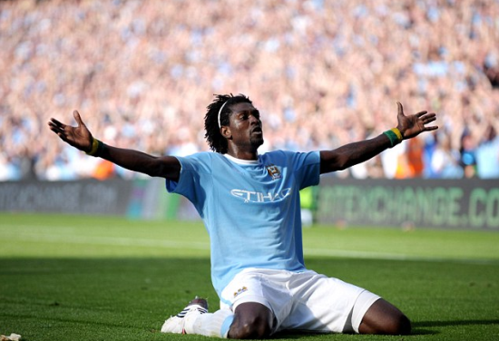 阿德巴约的这个滑跪让阿森纳球迷愤怒至极