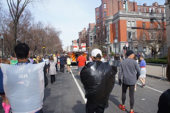 爆炸发生后有序疏散