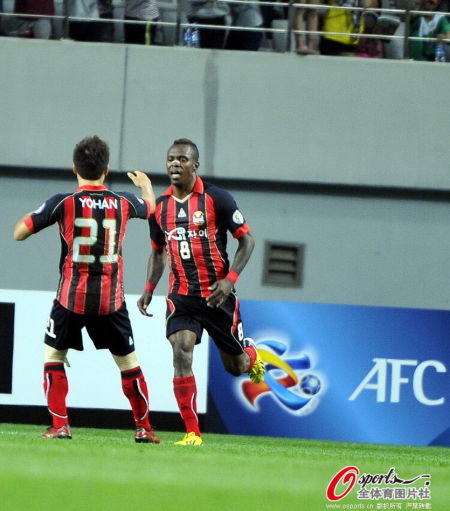 安迪尔森3黄换1红引争议