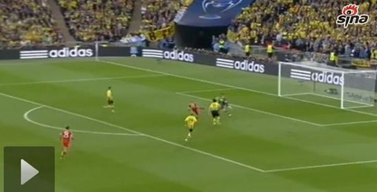 图9 罗本抽射未果