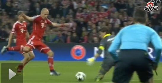 图19 罗本推射反角，魏登费勒封挡不及