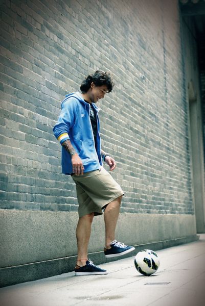 张琳芃街头秀球技