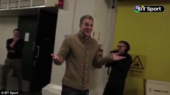 乔哈特摊手表示不可思议