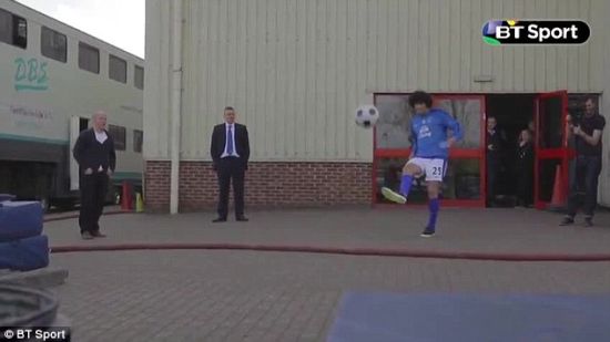 费莱尼进行尝试