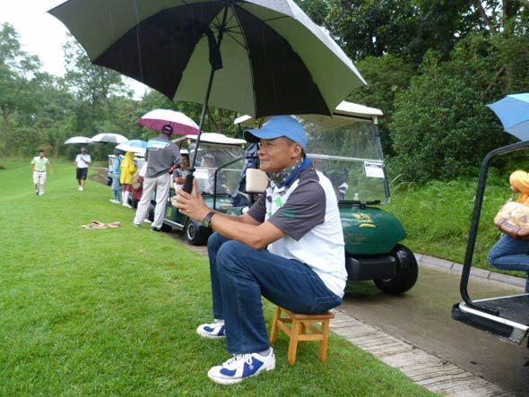 自带小板凳，最有“型”观众