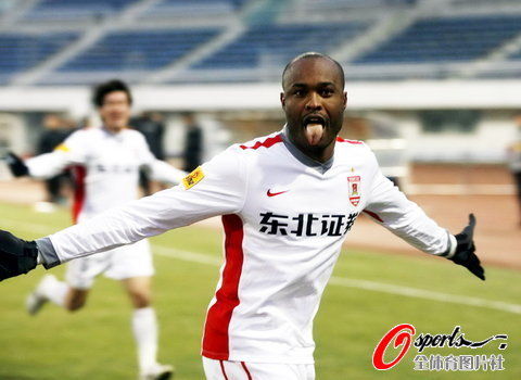 克劳迪内加盟重足