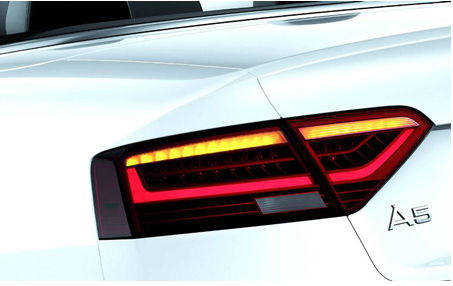 尾灯“线型”灯带令视觉效果极具科技感