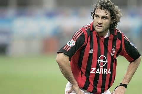 维埃里的AC米兰岁月并不成功