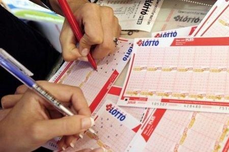 瑞士民众购买彩票