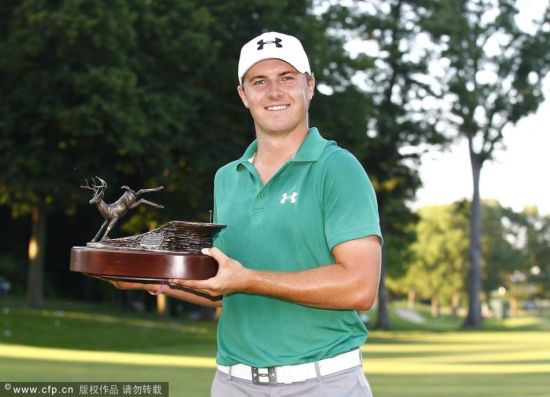 思皮斯捧起个人首个美巡冠军