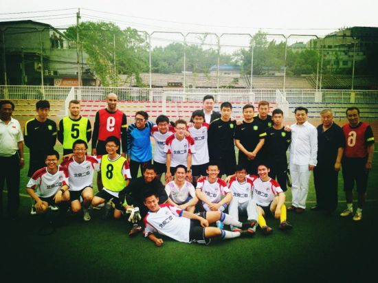 国安队来到北京二中