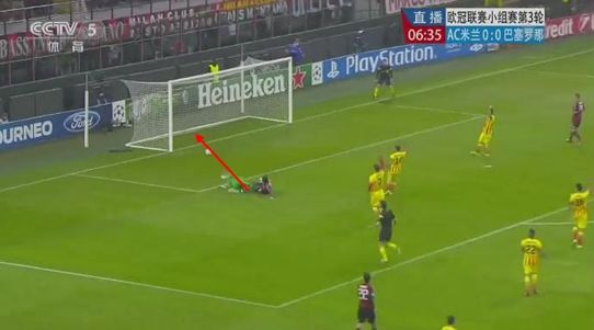 图8 蒙塔里铲射破门