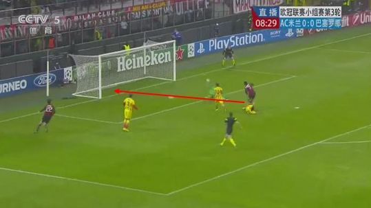 图13 罗比尼奥推射入网