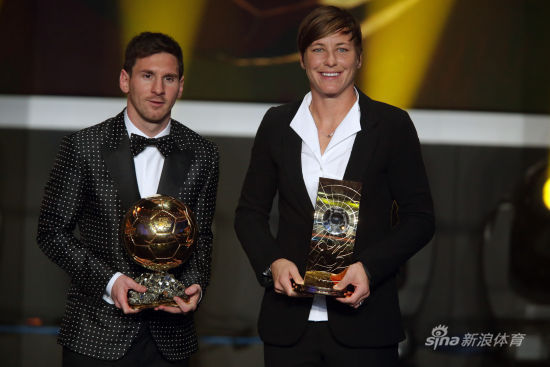 瓦姆巴赫当选为2012年世界足球小姐