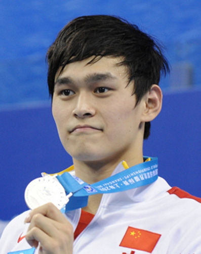 孙杨的2013够坎坷的