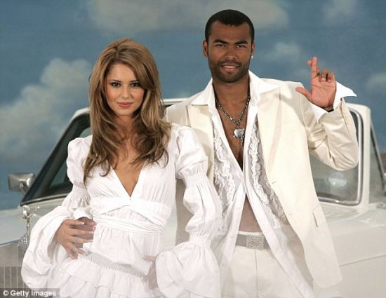 阿什利-科尔和谢丽尔的离婚让他损失了一笔