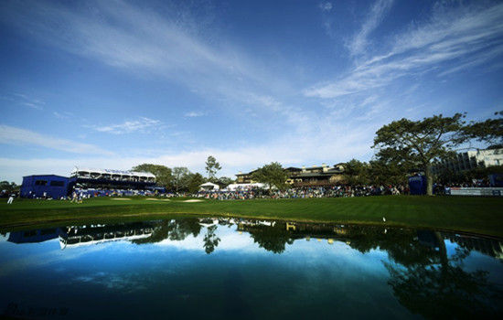 多利松高尔夫球场