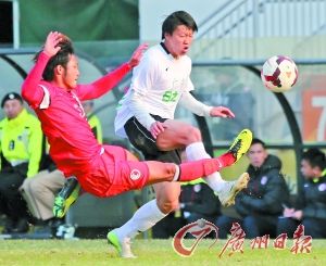 叶伟超(白衣)伤停多时后终于重返赛场